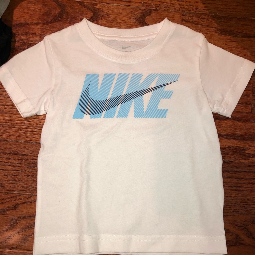 Nike t shirt